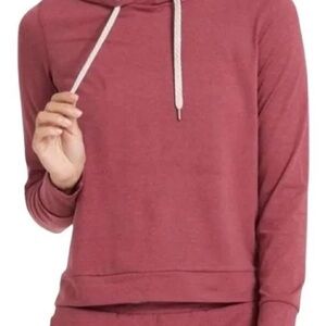 Vuori Halo Essential Hoodie in Desert Rose - Size Small